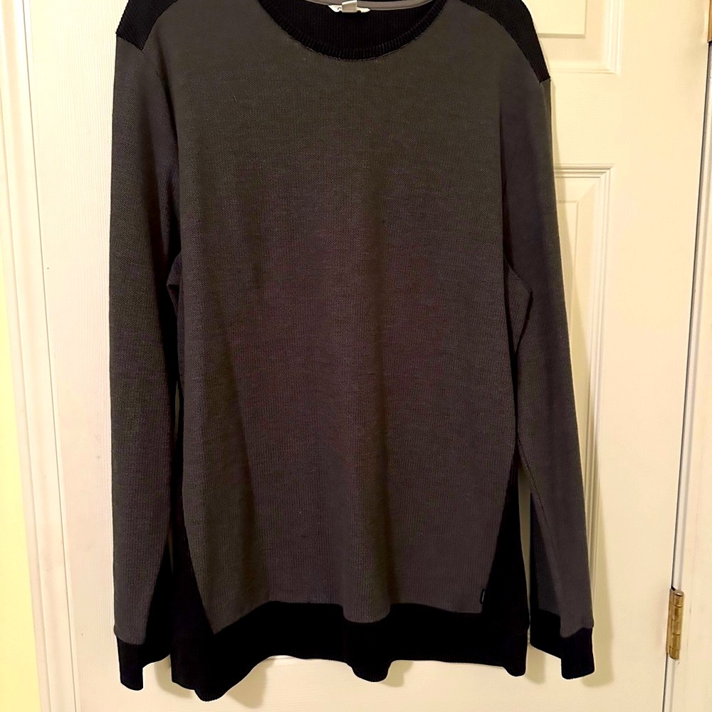 Calvin Klein men’s crewneck sweater